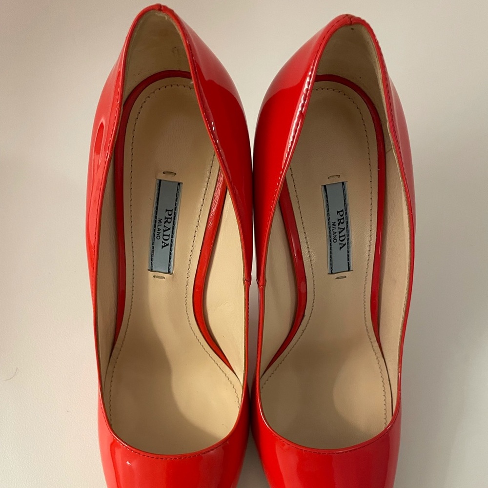 Size 39.5 PRADA Cherry Red Heels 💐excellent condition💐 - Picture 2 of 5